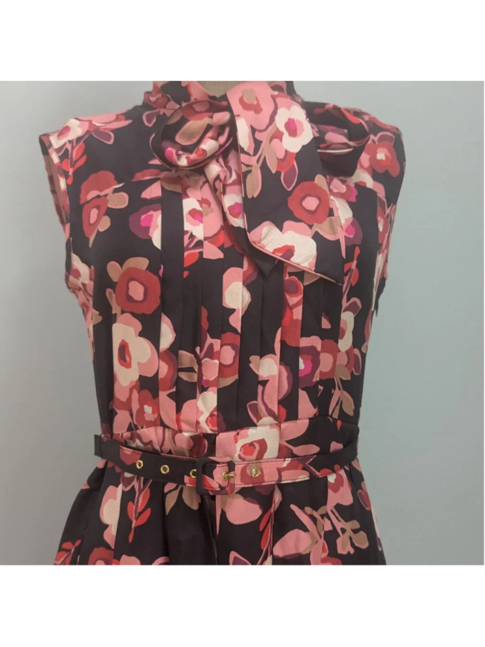 Kate Spade Shadow Buds Pleated Dress 100% Silk - Size 2